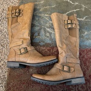 Bare Traps Sebastian Boots- Size 9